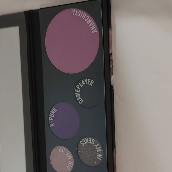 MAC Color Palette - Picture 3 of 5